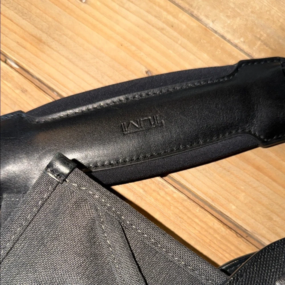 Tumi Alpha 2 Slim Deluxe Portfolio Bag
